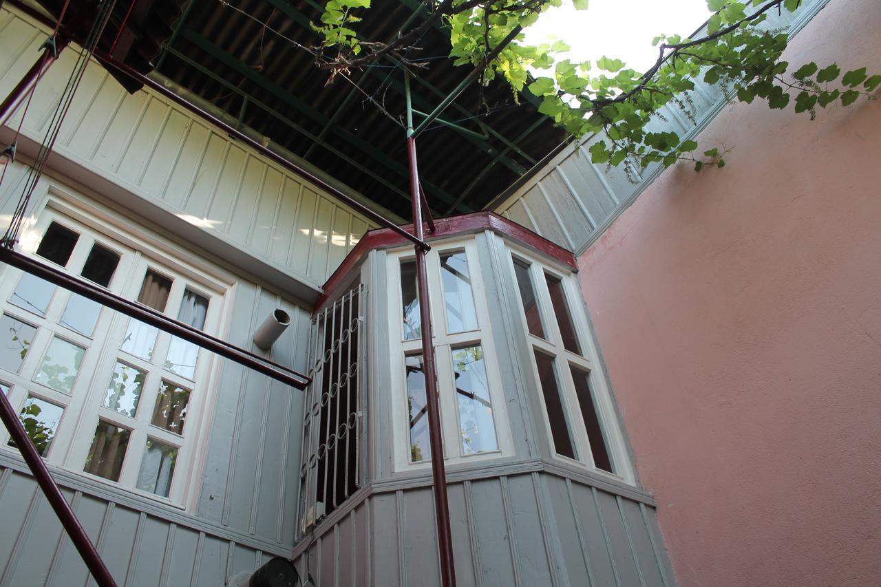 Hostel Old City Sololaki Tbilisi Exterior foto